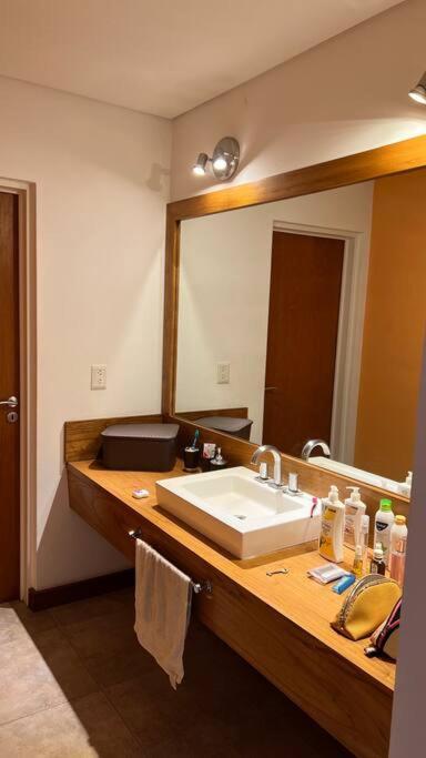 Casa En Ing. Maschwitz Con Gran Parque Y Pileta *